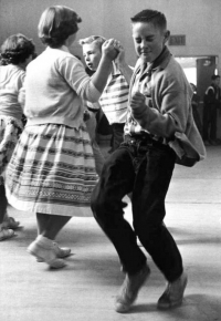 Swing Dance for Middle/High Schoolers Swing Dance for Middle/High Schoolers