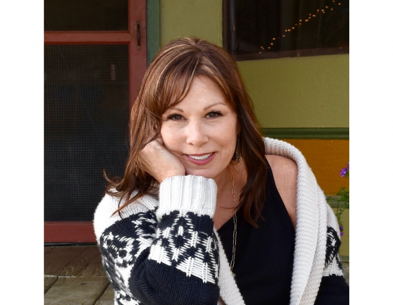 Suzy Bogguss - Country Music Singer - Songwriter