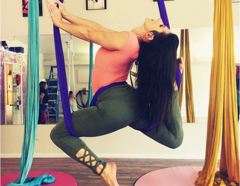 Cirque Fitness: Aerial Hammock for Total Beginners