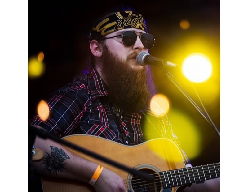 Live Music at Thirty Eight with Tim Helnore by WFMS Live Music at Thirty Eight with Tim Helnore by WFMS