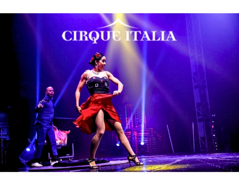 Cirque Italia Water Circus at Holiday Village Mall Cirque Italia Water Circus at Holiday Village Mall