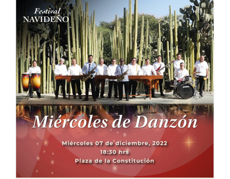 Danzon in the Zocalo / Danzon en el Zocalo