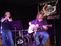 Keck & Coale at Muldoon's Saloon Keck & Coale at Muldoon's Saloon